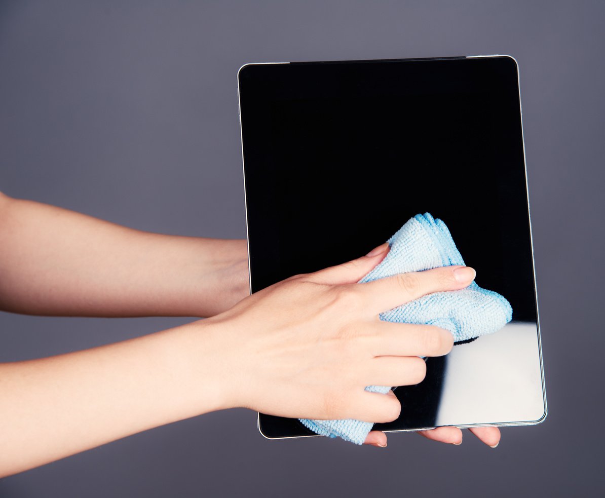 Cleaning Digital Tablet